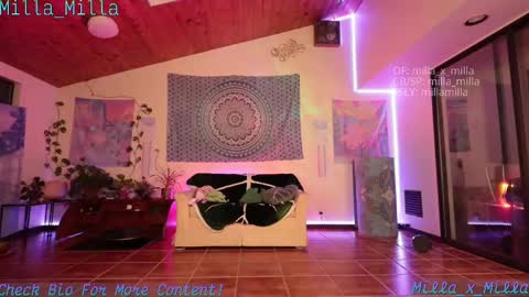 milla_milla online show from September 20, 4:26 am