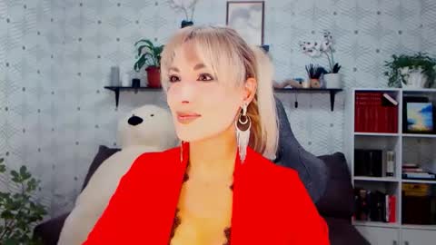 MillaXQueen online show from September 26, 11:18 am