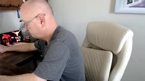 millenium0129 online show from March 19, 6:35 pm