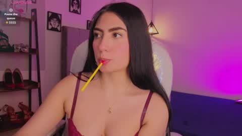 Snapshot of miller_vanessa_ chatting on October 18, 8:24 pm miller_vanessa_ online show from October 18, 8:24 pm