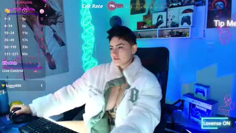 Snapshot of milley_rose chatting on September 19, 10:24 pm Im girl my name is Johana online show from September 19, 10:24 pm