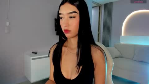 Snapshot of millieskinny_ chatting on October 14, 11:08 pm Ana Maria online show from October 14, 11:08 pm