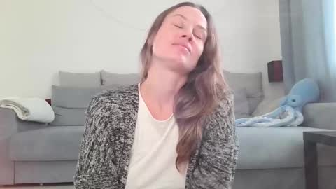 Snapshot of milly_browski chatting on September 26, 1:41 pm milly_browski online show from September 26, 1:41 pm