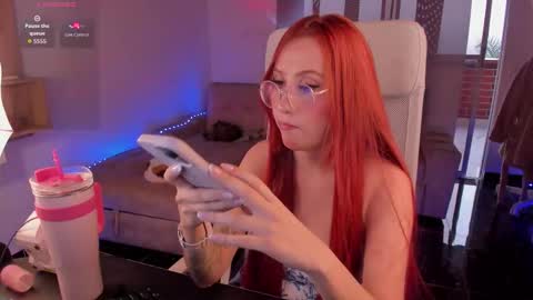 Monkey D Maddie online show from March 25, 10:27 pm