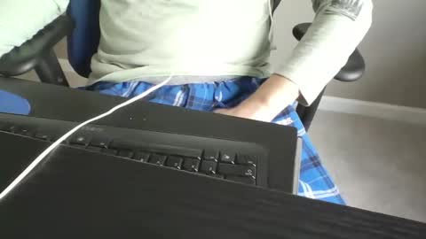 milwaukeebadger24 online show from December 5, 3:32 pm