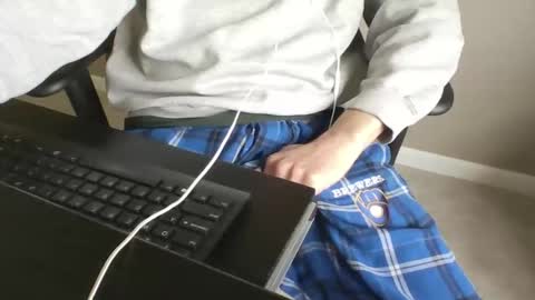 milwaukeebadger24 online show from May 1, 2:22 pm