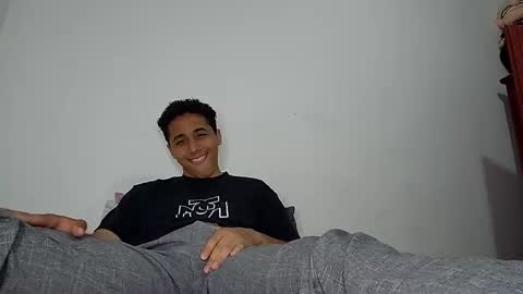 mimachotede20 online show from April 16, 4:01 am