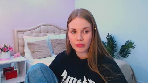 Kelly online show from October 28, 3:02 pm