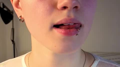 Sonya online show from November 28, 2:35 pm