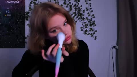 hi Im Mina  online show from February 19, 12:33 pm