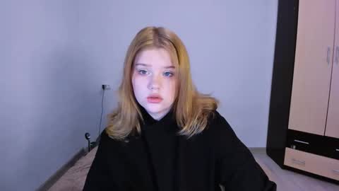 hi Im Mina  online show from November 23, 1:58 am