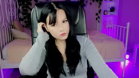Snapshot of mina_yoon chatting on October 16, 10:15 am Mina online show from October 16, 10:15 am