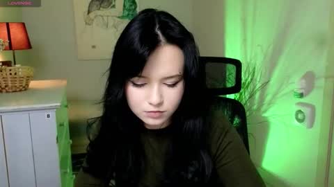 Snapshot of mina_yoon chatting on October 4, 3:43 pm Mina online show from October 4, 3:43 pm