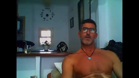 Snapshot of mindthestep chatting on October 11, 4:21 pm MIND online show from October 11, 4:21 pm