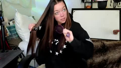 Mindy Mars online show from April 8, 2:53 pm