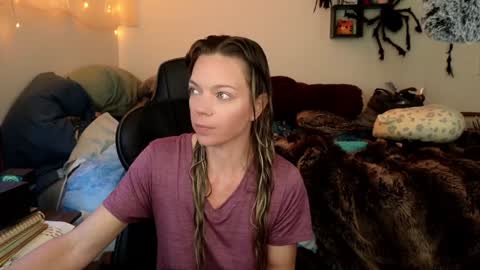 Mindy Mars online show from January 10, 2:45 pm