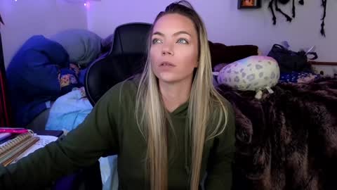 Mindy Mars online show from January 14, 6:49 pm