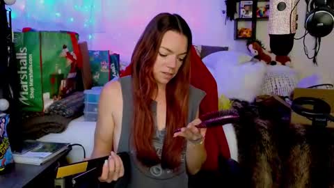 Mindy Mars online show from December 19, 4:24 pm