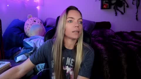 Mindy Mars online show from January 3, 12:40 pm