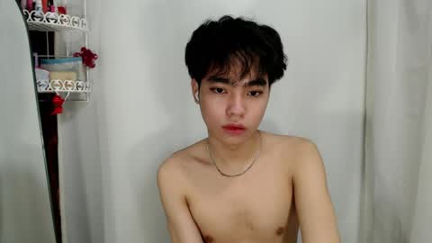 mingkla_man online show from March 25, 5:14 am