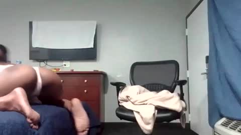 Snapshot of minniehunney chatting on September 12, 1:13 pm minniehunney online show from September 12, 1:13 pm