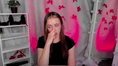 Snapshot of mipsymipson chatting on February 18, 4:14 pm NEXT STREAM NOVEMBER 27282930 online show from February 18, 4:14 pm