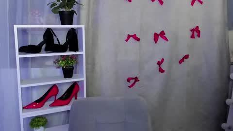 Snapshot of mipsymipson chatting on January 26, 10:23 am NEXT STREAM NOVEMBER 27282930 online show from January 26, 10:23 am