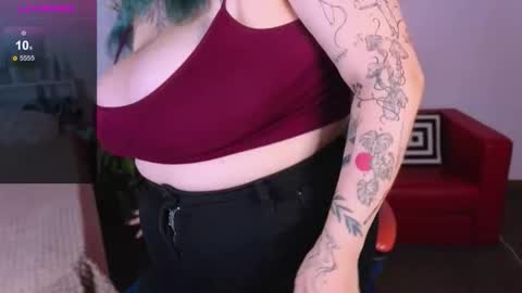 Snapshot of mira_fyre chatting on October 6, 8:48 pm MIra online show from October 6, 8:48 pm