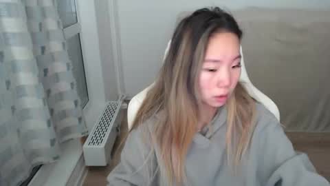 mira_g online show from February 5, 3:15 pm