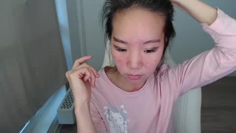 mira_g online show from November 6, 9:56 am