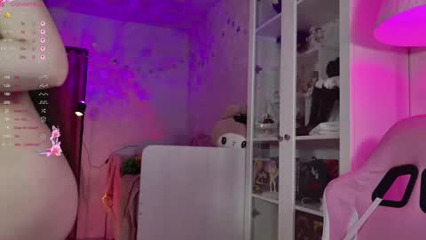 Mira online show from December 22, 9:10 pm