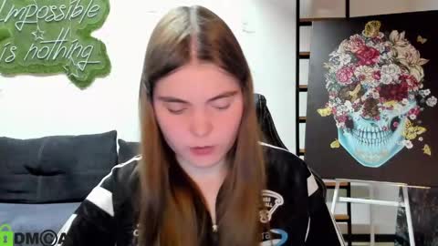 miraa_bloom online show from April 28, 4:33 pm