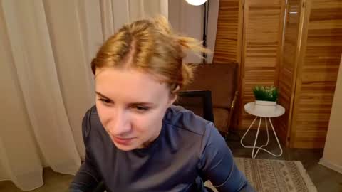 Aki online show from April 22, 1:29 pm