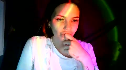 MiraLaPics online show from April 23, 9:49 pm
