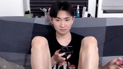 Snapshot of miram_yoo chatting on January 15, 8:16 pm online show from January 15, 8:16 pm
