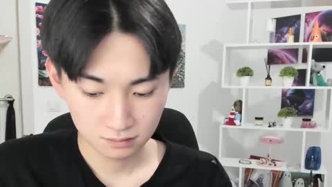 Snapshot of miram_yoo chatting on October 18, 3:54 am online show from October 18, 3:54 am