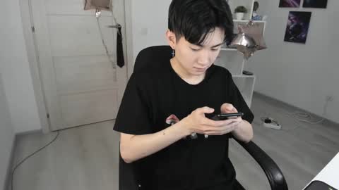 Snapshot of miram_yoo chatting on January 22, 1:42 am online show from January 22, 1:42 am