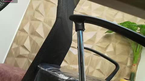 mirandaa_kerr online show from January 25, 9:47 am