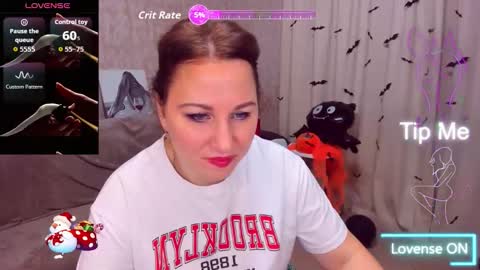 MirandaDyson online show from October 31, 4:29 pm