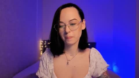 MiraSkyy online show from March 8, 4:44 pm