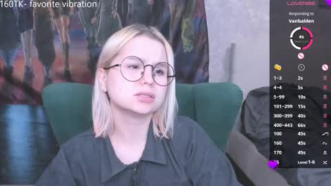 Snapshot of miray_kuriyama chatting on February 24, 12:52 am Kira online show from February 24, 12:52 am