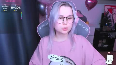 Kira online show from February 1, 8:06 pm