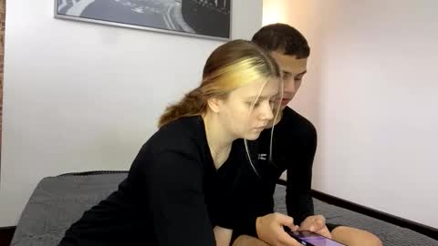 mirelcouple online show from February 19, 10:25 am