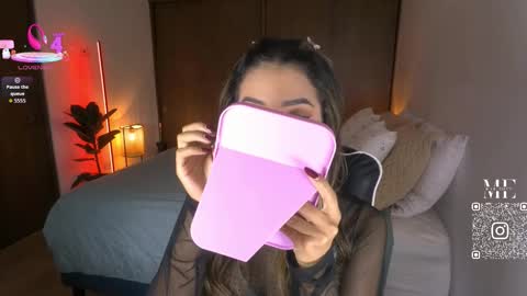 Eliza online show from January 11, 5:19 pm