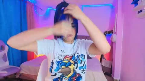 misofialeal online show from February 20, 6:54 pm