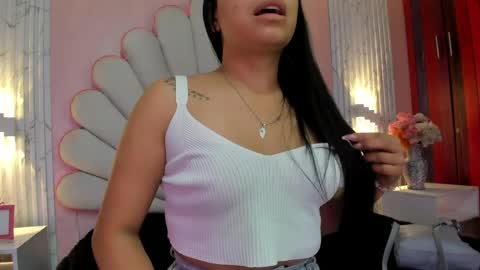 miss__star_ online show from April 25, 2:47 pm