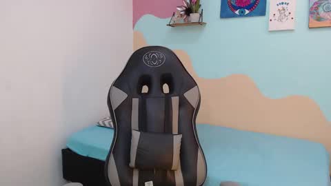 Akemi 3 online show from March 6, 5:00 pm