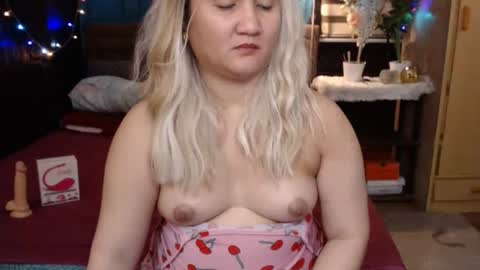 Snapshot of miss_angelic15 chatting on September 25, 12:56 pm miss angelic15 online show from September 25, 12:56 pm