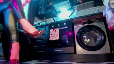 Snapshot of miss_asmodeus chatting on March 4, 8:02 am missAsmodeus online show from March 4, 8:02 am