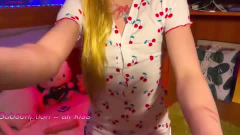 Anya online show from February 14, 4:21 pm